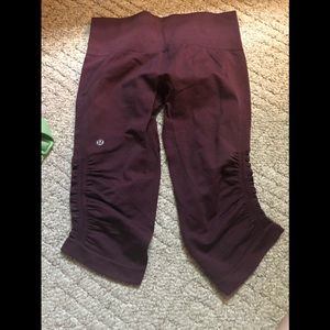 Lululemon capris with ruching at bottom.